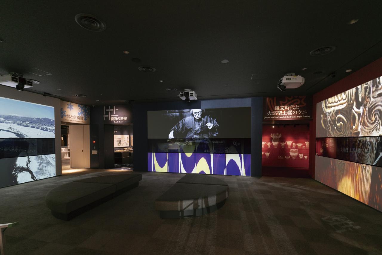  十日町市博物館「TOPPAKU」