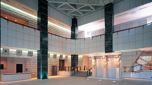 新潟県立近代美術館