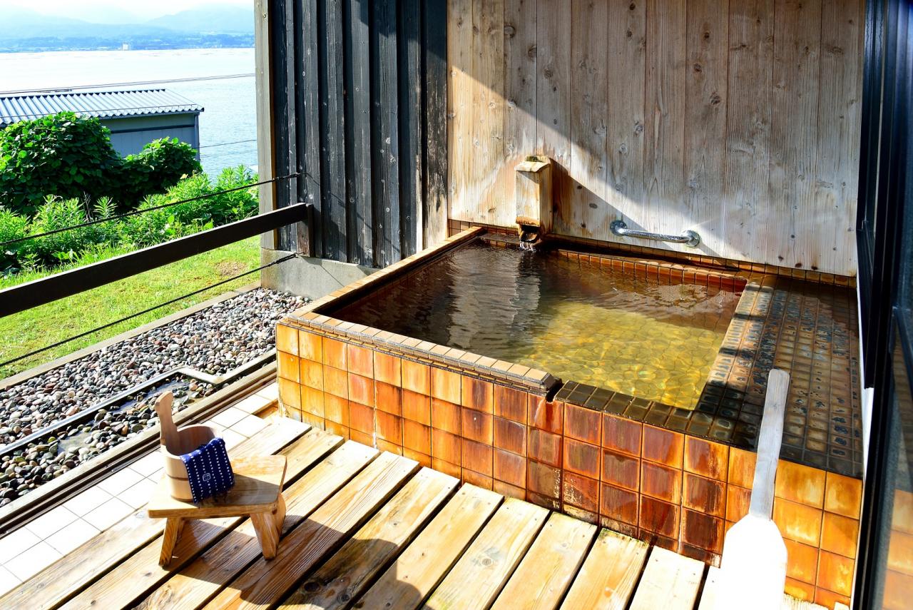  朱鷺伝説と露天風呂の宿きらく